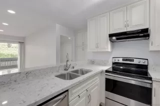 Photo #5: 230007716 Listing