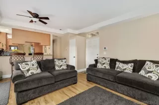 Photo #4: 230007805 Listing