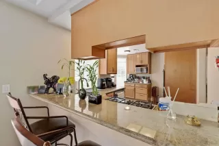 Photo #5: 230007805 Listing