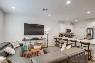 Photo #3: 230007834 Listing