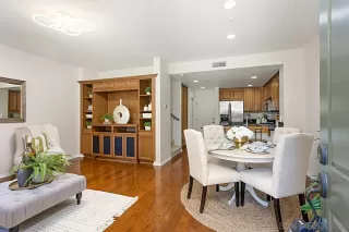 Photo #5: 230007836 Listing