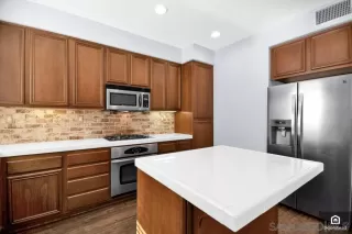 Photo #6: 230007847 Listing