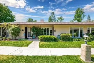 Photo #3: 230007926 Listing