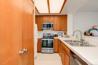 Photo #4: 230007934 Listing