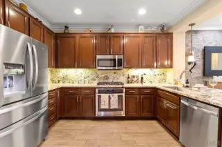 Photo #3: 230007942 Listing