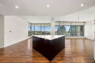 Photo #5: 230007960 Listing 