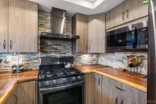 Photo #6: 230007974 Listing