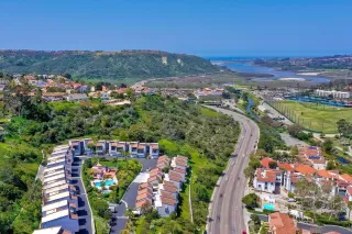 Photo #2: 230007975 Listing