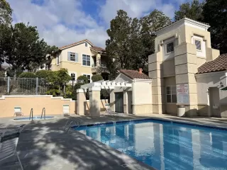 Photo #3: 230008020 Listing