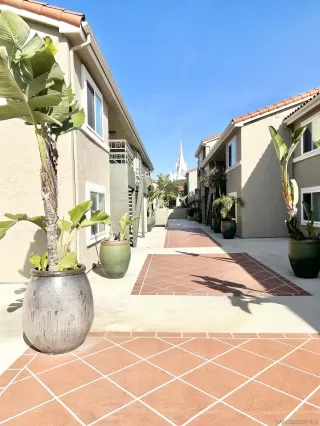 Photo #2: 230008025 Listing