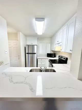 Photo #3: 230008025 Listing