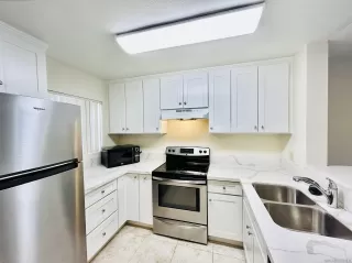 Photo #5: 230008025 Listing