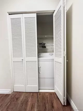 Photo #6: 230008025 Listing