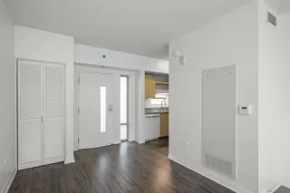 Photo #2: 230008046 Listing