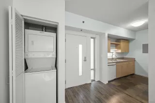 Photo #6: 230008046 Listing