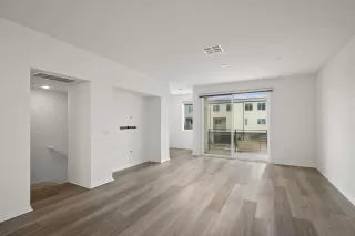 Photo #3: 230008068 Listing