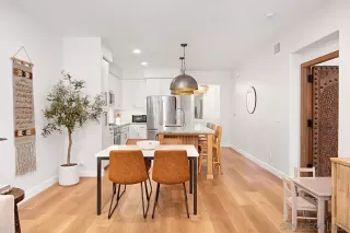 Photo #5: 230008091 Listing