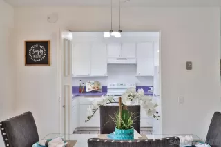 Photo #4: 230008100 Listing
