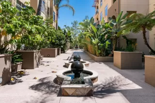 Photo #3: 230008108 Listing