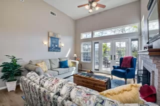 Photo #1: 230008124 Listing