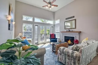 Photo #2: 230008124 Listing