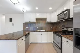 Photo #5: 230008125 Listing