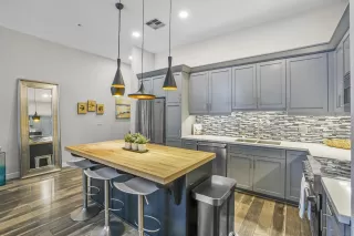 Photo #4: 230008137 Listing