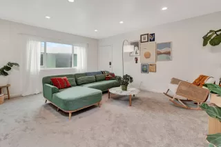 Photo #6: 230008139 Listing