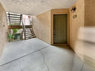 Photo #5: 230008168 Listing