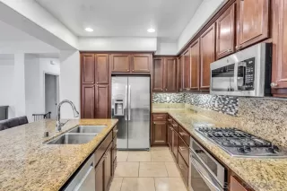 Photo #5: 230008204 Listing 