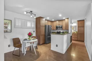 Photo #3: 230008260 Listing