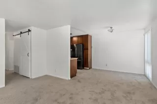 Photo #6: 230008288 Listing 