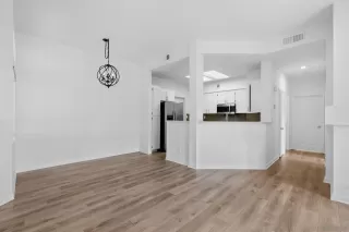 Photo #4: 230008292 Listing 