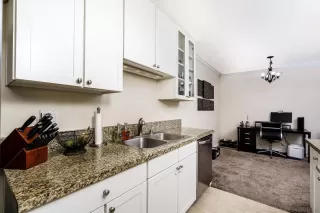 Photo #5: 230008294 Listing