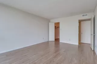 Photo #4: 230008296 Listing 