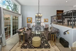 Photo #6: 230008319 Listing