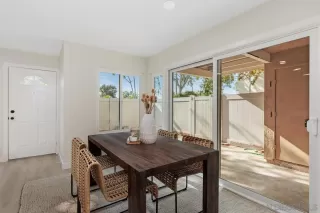 Photo #3: 230008381 Listing