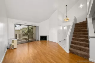 Photo #5: 230008383 Listing