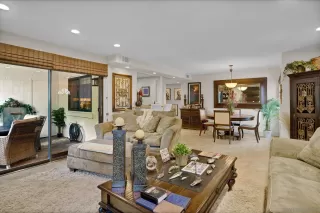 Photo #3: 230008394 Listing