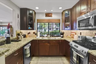 Photo #4: 230008394 Listing