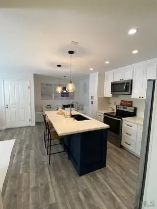 Photo #3: 230008402 Listing