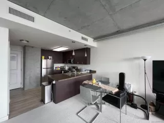 Photo #4: 230008419 Listing