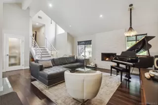 Photo #4: 230008427 Listing