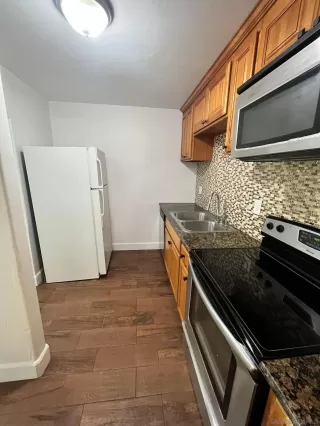 Photo #6: 230008455 Listing