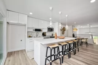 Photo #3: 230008475 Listing 