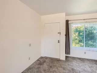 Photo #3: 230008530 Listing 