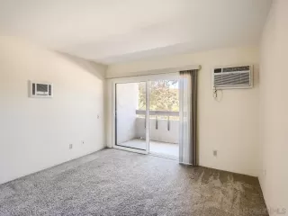 Photo #4: 230008530 Listing 