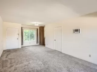 Photo #5: 230008530 Listing 