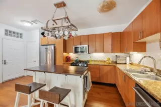 Photo #3: 230008552 Listing