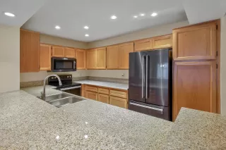 Photo #5: 230008584 Listing